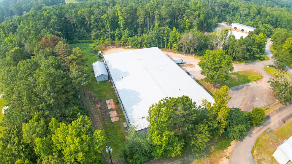 More Photos Of 360 Commerce Blvd, Bogart Distribution For Lease