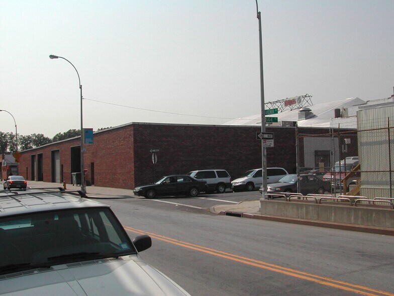 More Photos Of 91-24 144th Pl, Jamaica Warehouse For Lease