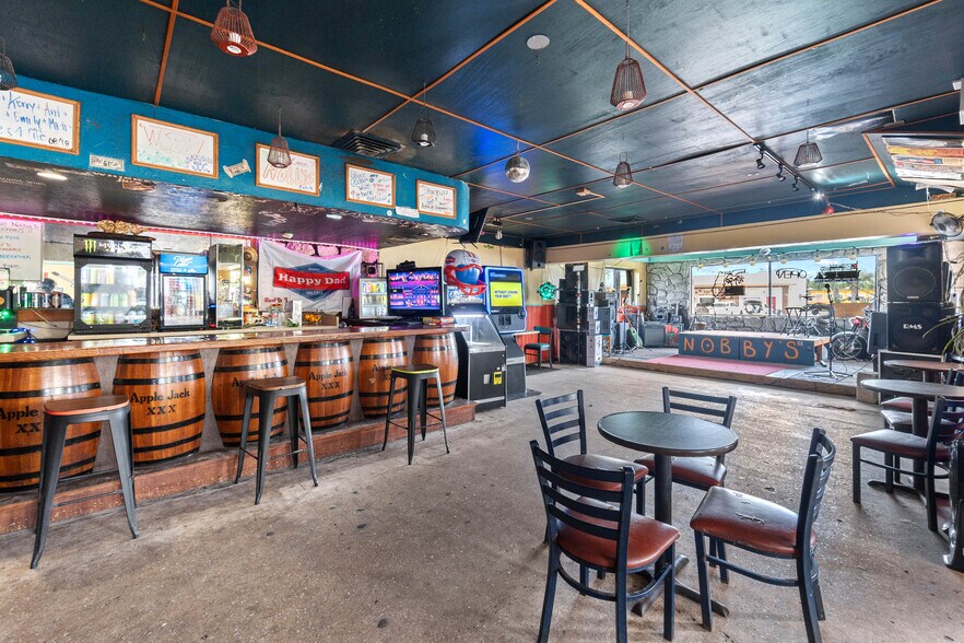 Primary Photo Of 10 Anastasia Blvd, Saint Augustine Bar For Lease