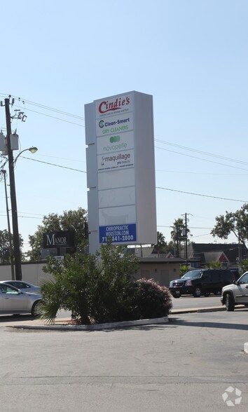 More Photos Of 4810-4820 Washington Ave, Houston Unknown For Lease