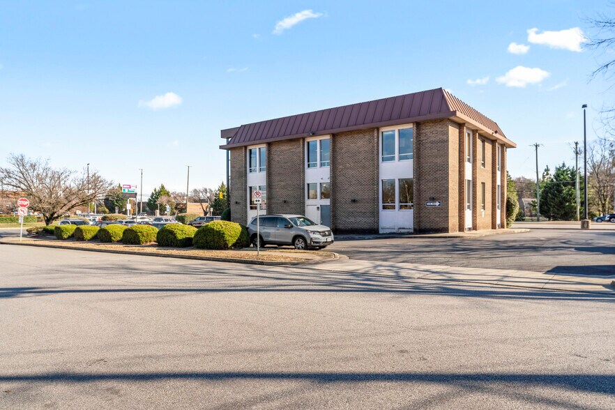 More Photos Of 7210 Old Keene Mill Rd, Springfield Medical For Lease