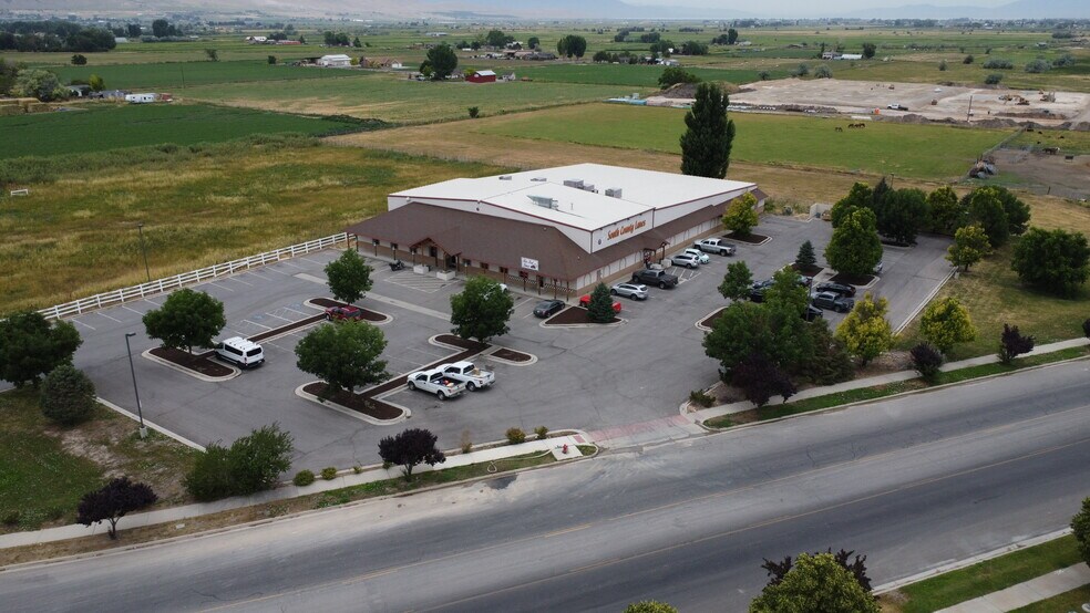 More Photos Of 122 W 900 N, Payson Bowling Alley For Sale