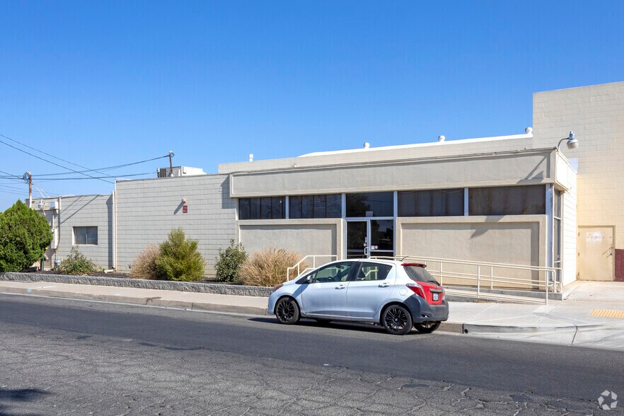 More Photos Of 855 W 15th St, Merced Warehouse For Lease