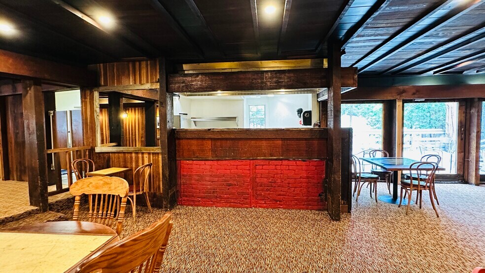 More Photos Of 54905 N Circle Dr, Idyllwild-Pine Cove Restaurant For Lease