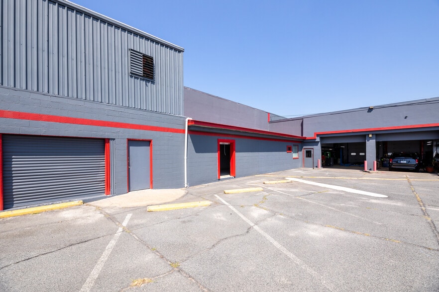 More Photos Of 447 Ossie Davis Pky, Waycross Auto Dealership For Sale