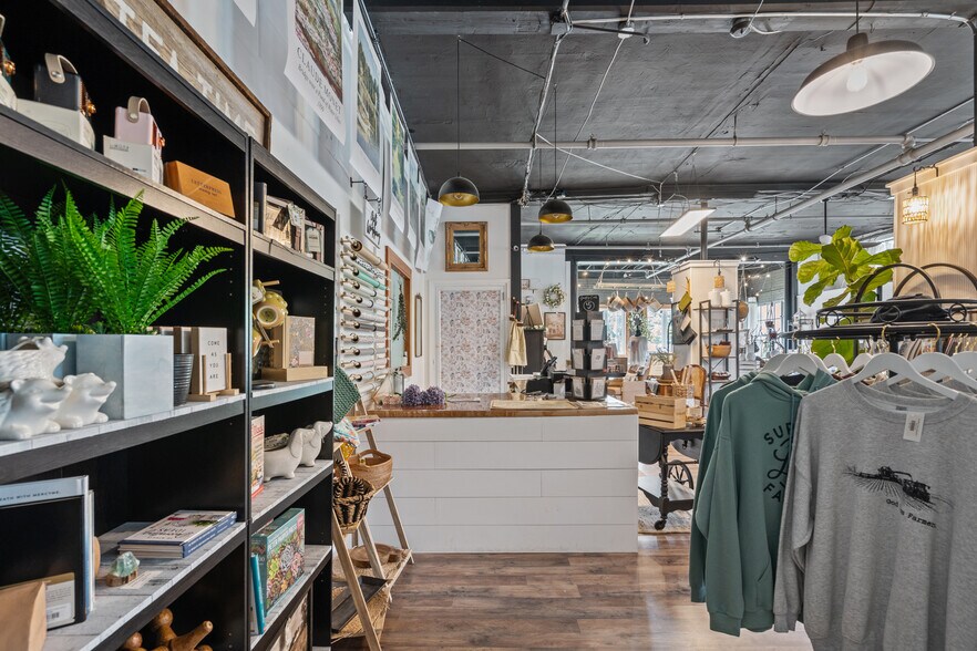 More Photos Of 500 Bridge St, Weissport Restaurant For Sale