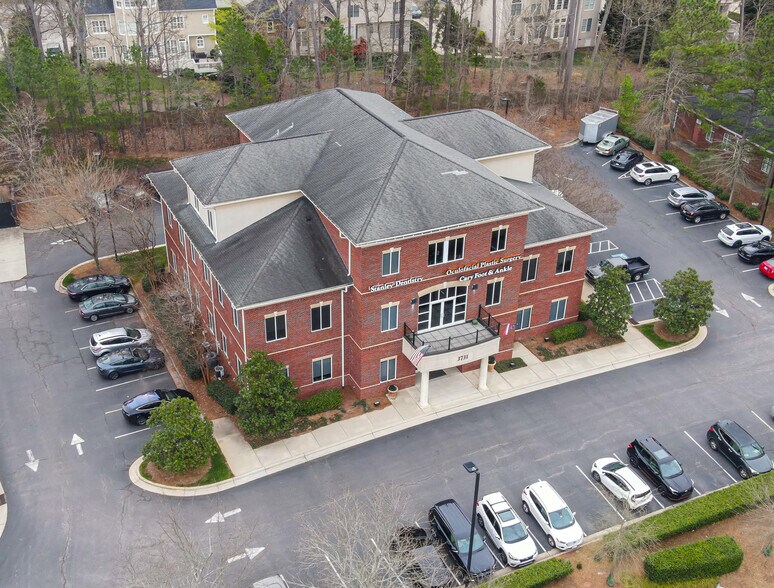 More Photos Of 3731 NW Cary Pky, Cary Medical For Sale
