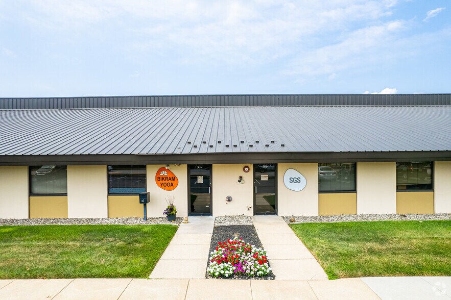 More Photos Of 35 E Uwchlan Ave, Exton Light Manufacturing For Lease