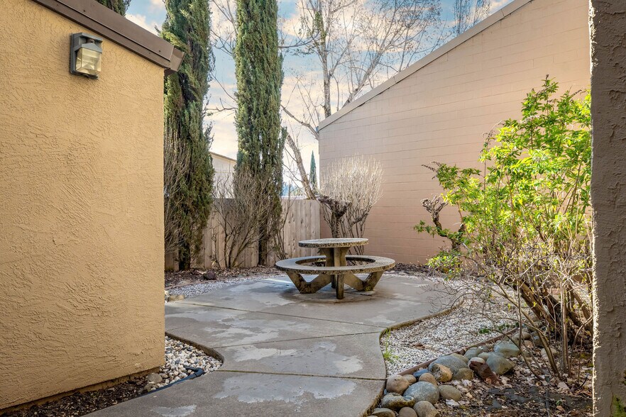 More Photos Of 741-749 Maltman Dr, Grass Valley Office For Sale