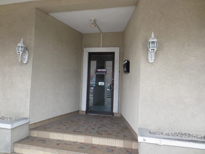 More Photos Of 1007 Smith St, Milton General Retail For Sale