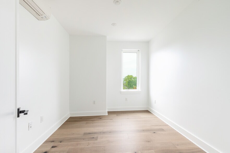 More Photos Of 85 E Sharpnack St, Philadelphia Apartments For Sale