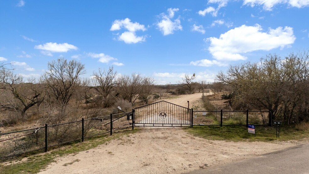 More Photos Of TBD County Road 4516, Hondo Land For Sale