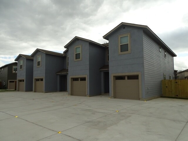 More Photos Of 14111 Fratelli Rd, San Antonio Apartments For Sale