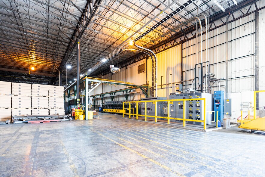 More Photos Of 1001 E Lutz Rd, Archbold Distribution For Sale