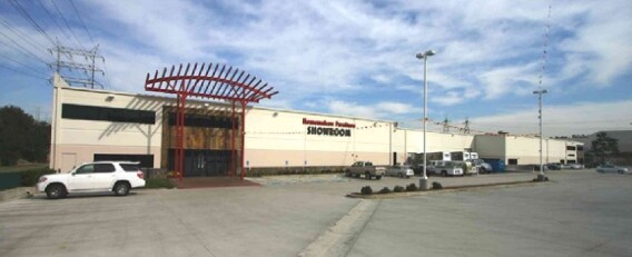 More Photos Of 26477 Ruether Ave, Santa Clarita Unknown For Lease