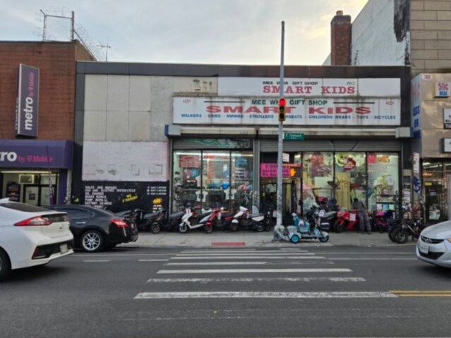 More Photos Of 790 E Tremont, Bronx Storefront For Sale