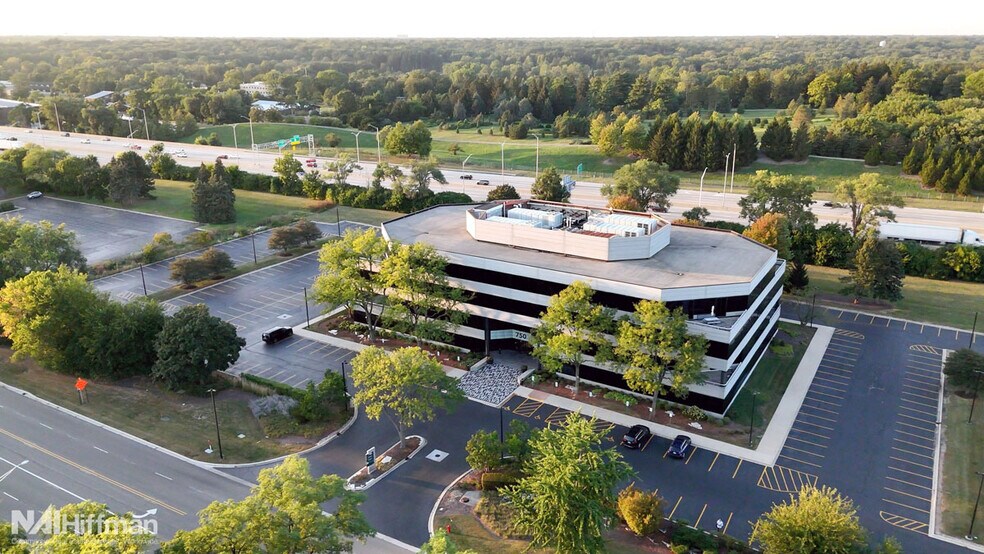 More Photos Of 750 Warrenville Rd, Lisle Office For Lease
