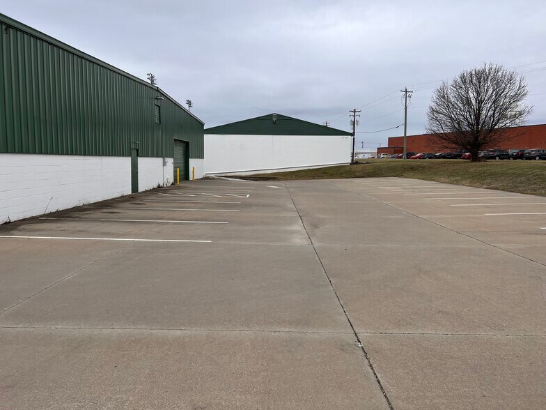 More Photos Of 28 Kenton Lands Rd, Erlanger Warehouse For Lease