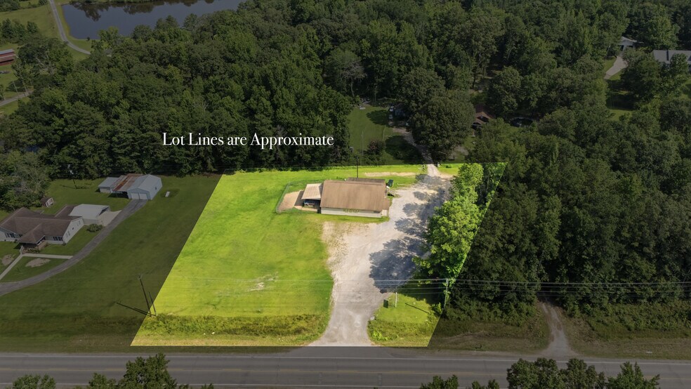More Photos Of 10719 Landmark Ln, Cottondale Light Distribution For Sale