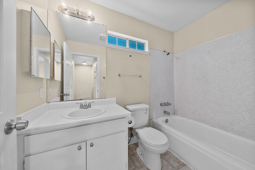 More Photos Of 321 T St, Sacramento Apartments For Sale