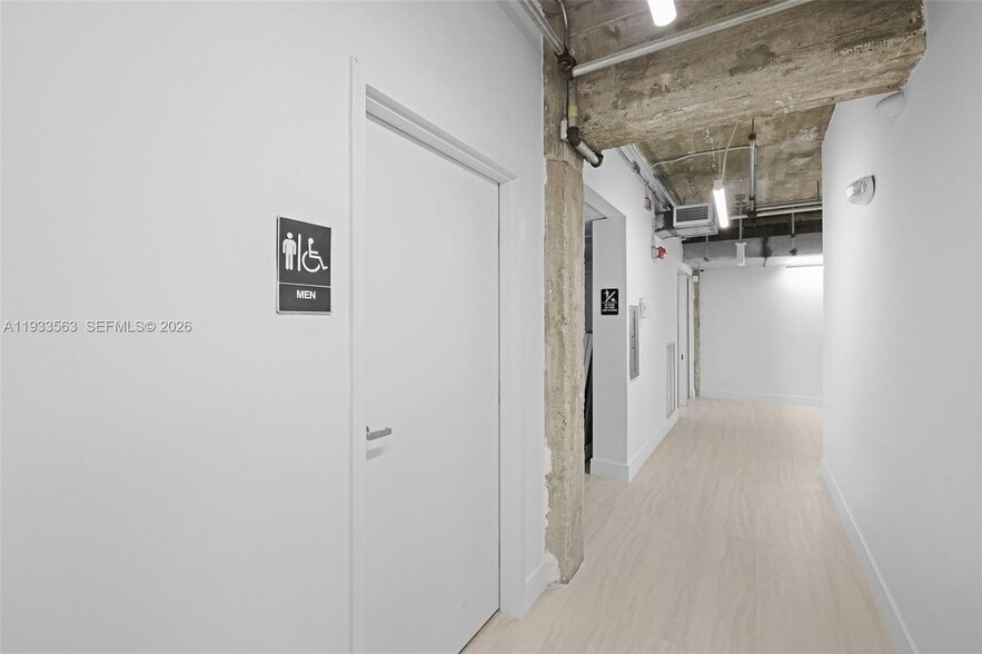 More Photos Of 605 Lincoln Rd, Miami Beach Office Residential For Sale