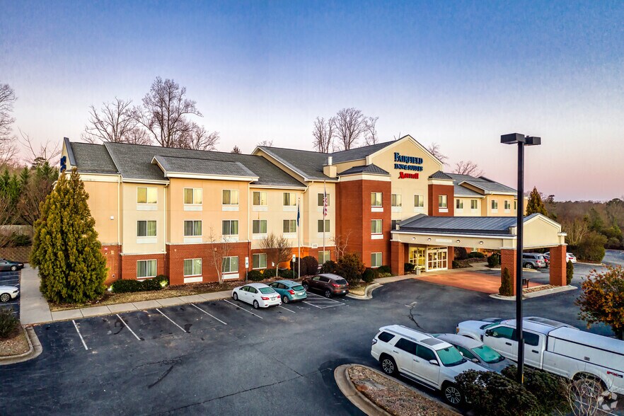 More Photos Of 920 Executive Way, Asheboro Hotel For Sale