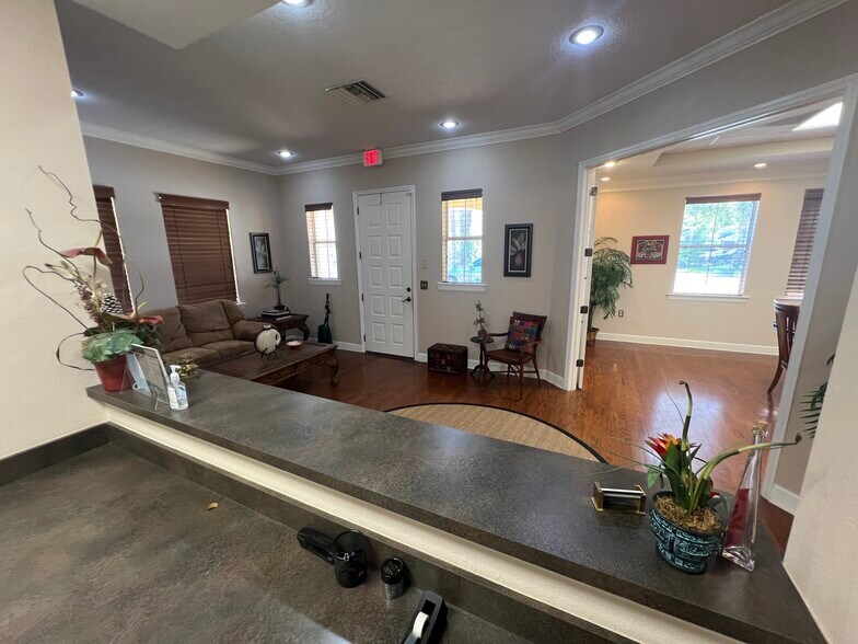 More Photos Of 114 S Fremont Ave, Tampa Office For Sale