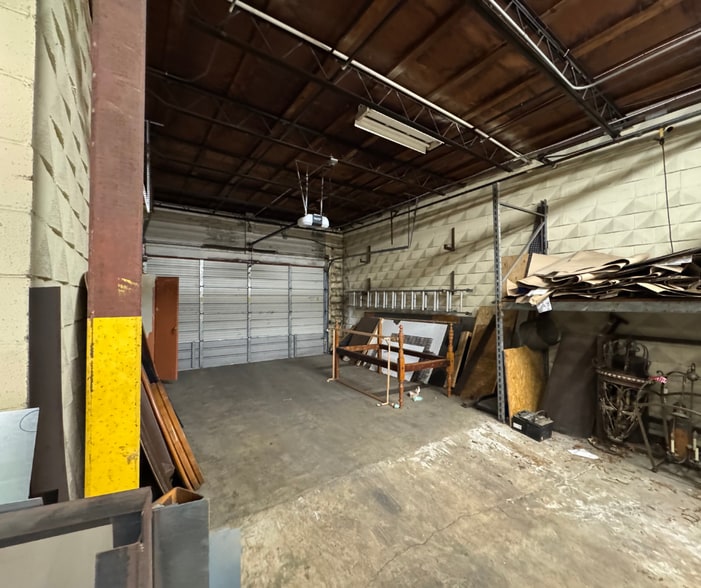 More Photos Of 4767 Rivers Ave, Charleston Warehouse For Lease