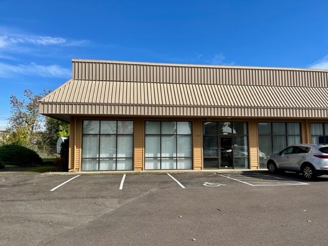 More Photos Of 2160-2166 Davcor St SE, Salem Office For Sale