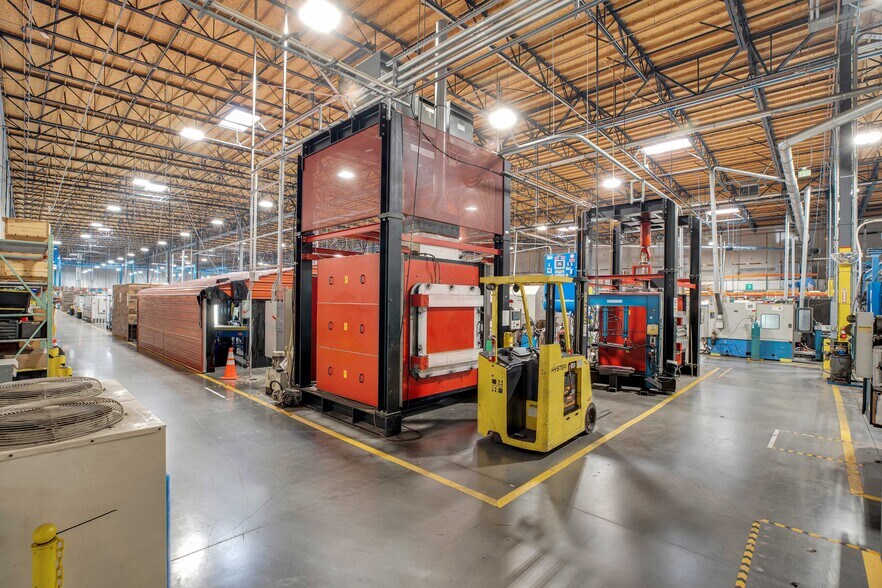 More Photos Of 5504 S 11th St, Ridgefield Distribution For Lease