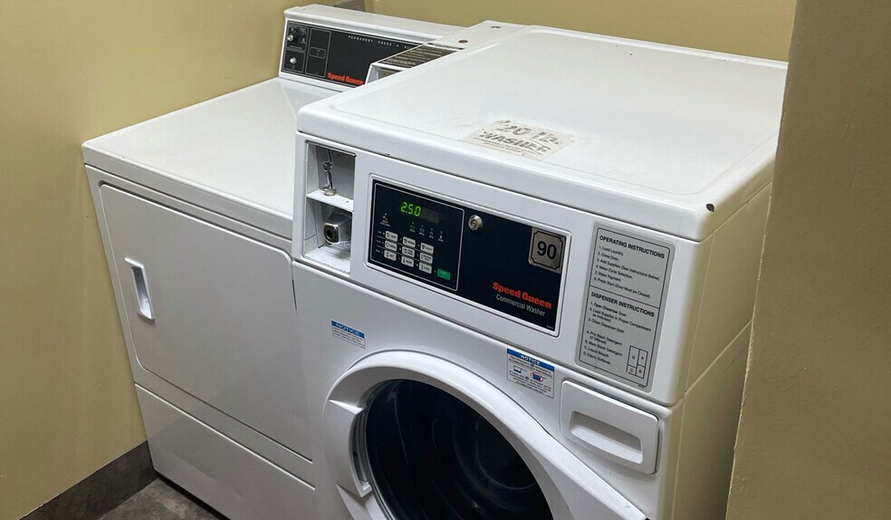 More Photos Of 522 E Coliseum Blvd, Fort Wayne Hotel For Sale