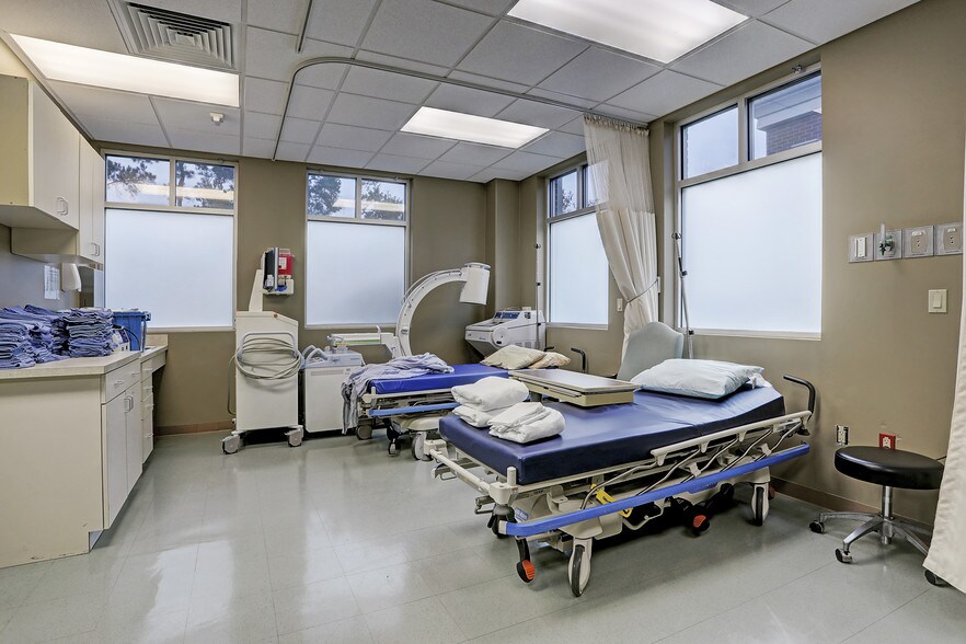 More Photos Of 3115 College Park Dr, Conroe Medical For Lease