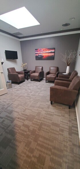 More Photos Of 5220 Neil Rd, Reno Medical For Lease