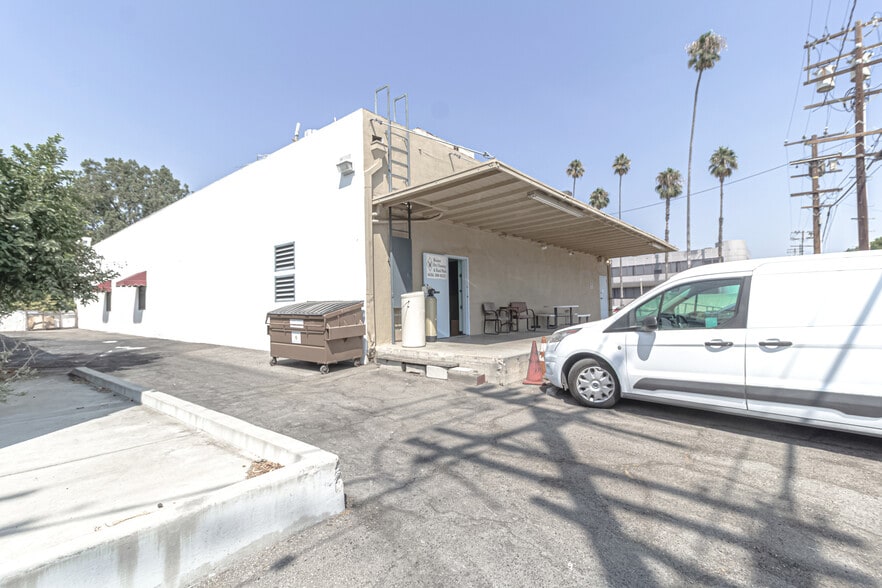 More Photos Of 2040-2050 Huntington Dr, San Marino Storefront For Sale
