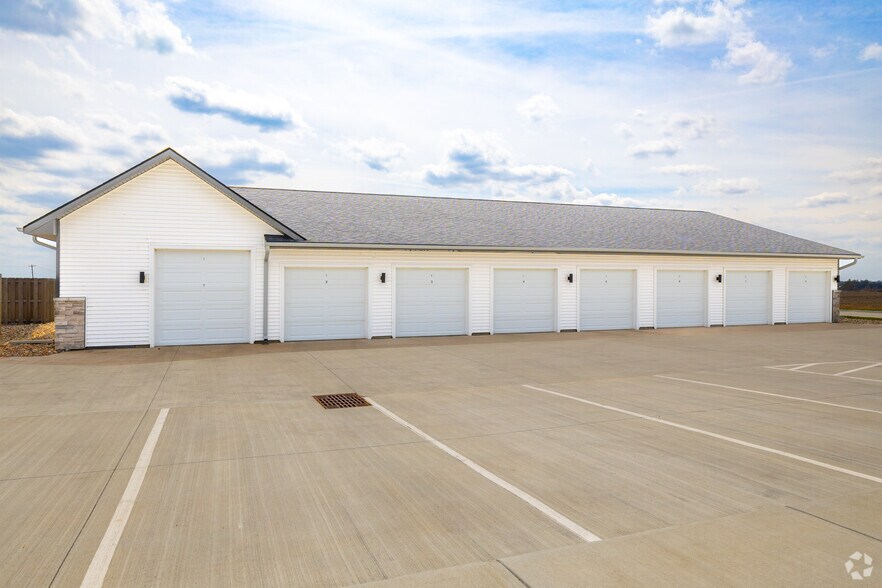 More Photos Of 134 Cedar Dr, Gilbert Apartments For Sale