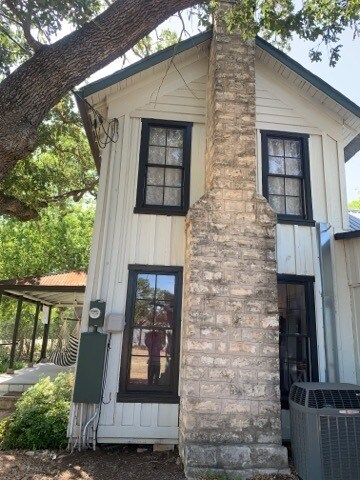 More Photos Of 2201 US Hwy 290 West Building, Dripping Springs Storefront Retail Office For Lease