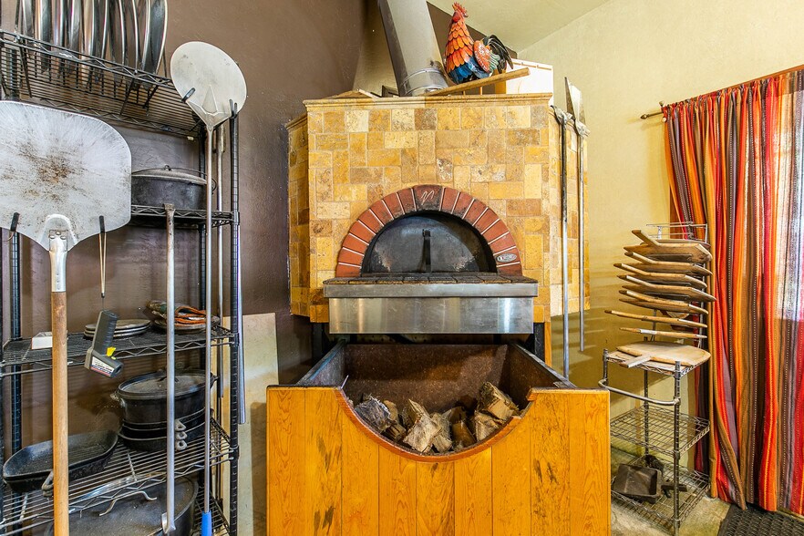 More Photos Of 14836 OR-38, Elkton Restaurant For Sale