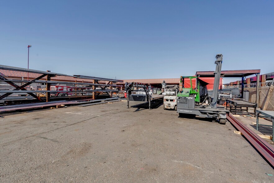 More Photos Of 7828 N 68th Ave, Glendale Warehouse For Sale