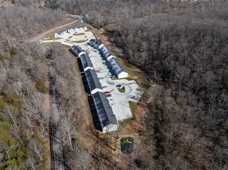 More Photos Of 100 Henry Dr, Burns Apartments For Sale