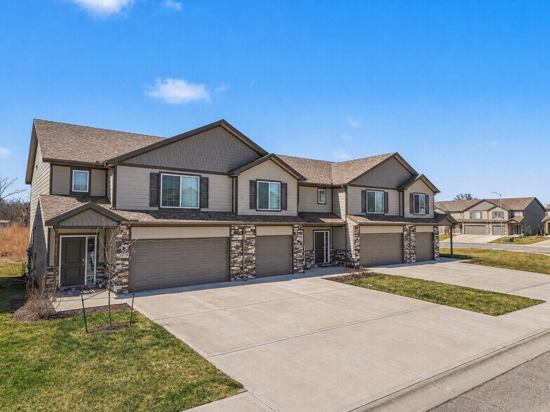 More Photos Of Shale Ct, Grain Valley Apartments For Sale