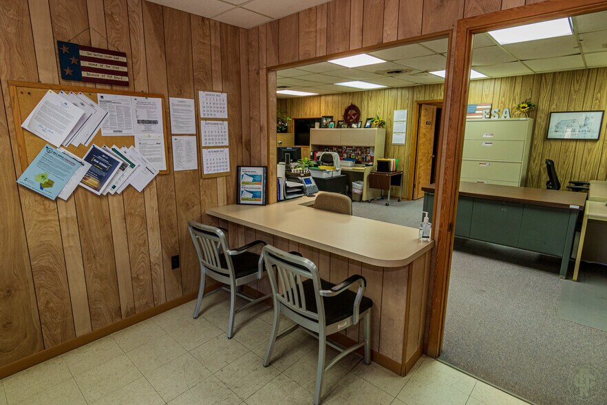 More Photos Of 200 Bowie St, George West Office For Sale