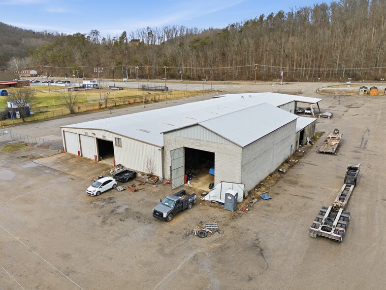 More Photos Of 5105 Elk River Rd, Elkview Showroom For Sale