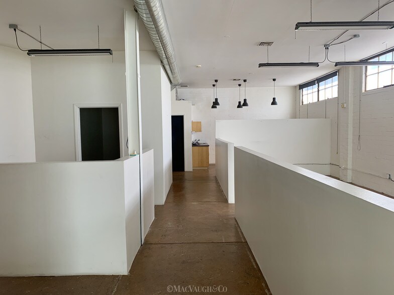 More Photos Of 188 N Holliston Ave, Pasadena Showroom For Sale