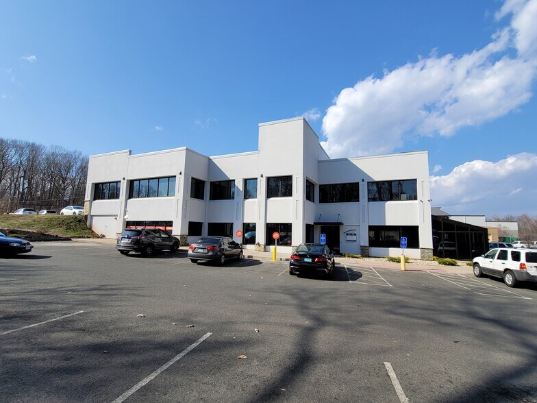 More Photos Of 2272-2288 Berlin Tpke, Newington Medical For Lease