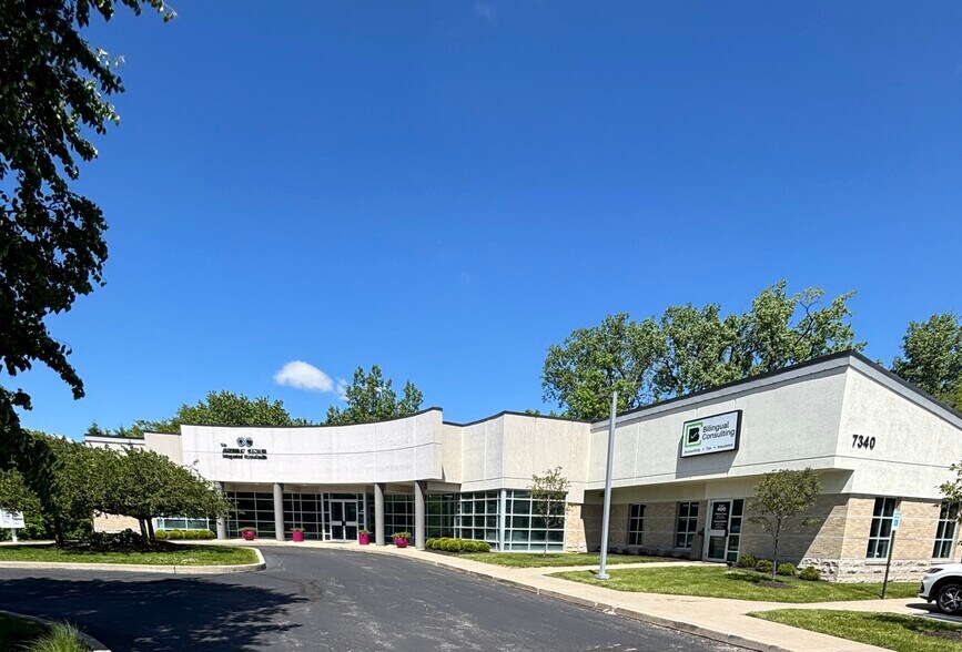 More Photos Of 7340 Crossing Pl, Fishers Medical For Lease