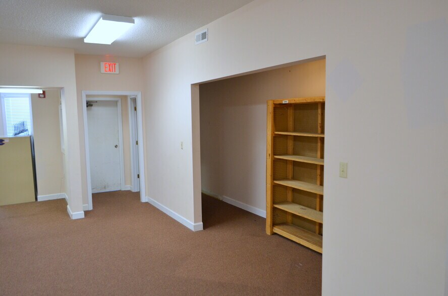 More Photos Of 348 New Byhalia Rd, Collierville Medical For Lease