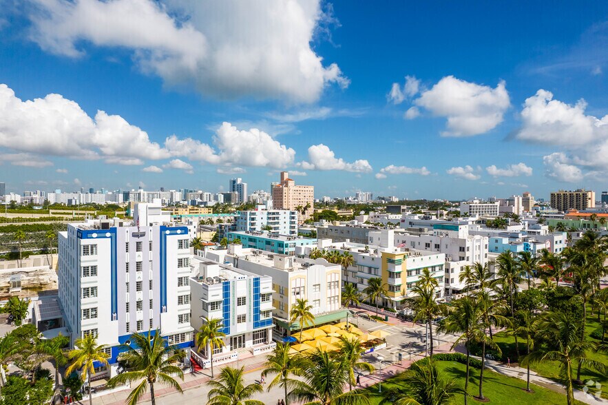 More Photos Of 660 Ocean Dr, Miami Beach Hotel For Sale