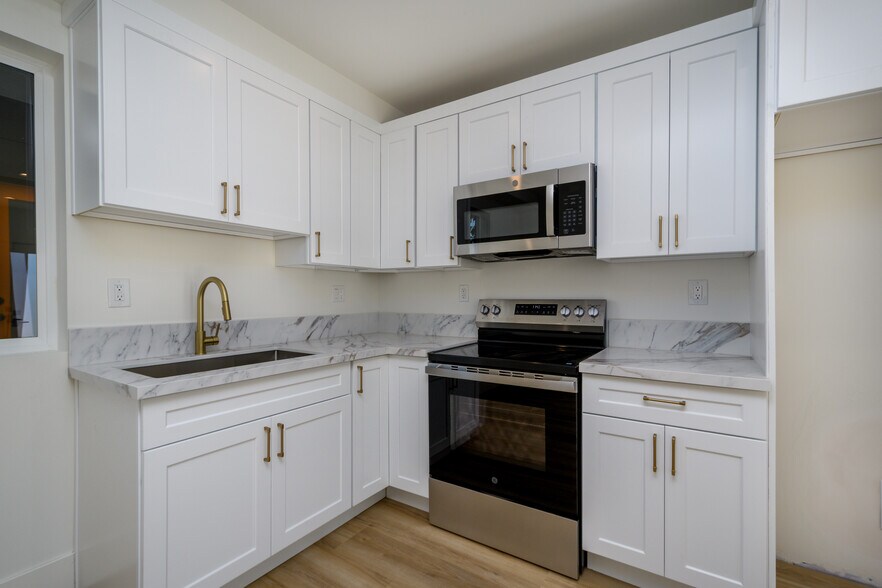 More Photos Of 5822 Gage Ave, Bell Gardens Apartments For Sale