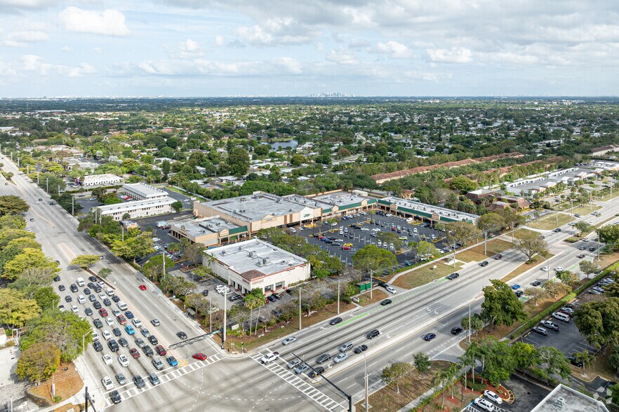 More Photos Of 6702-6900 N University Dr, Tamarac Unknown For Lease