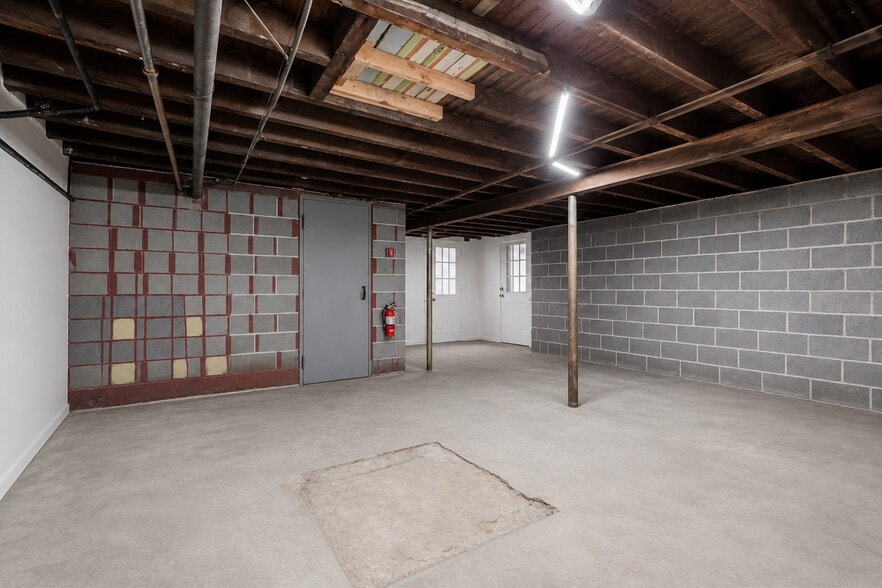 More Photos Of 3155 35th St, Long Island City Apartments For Sale